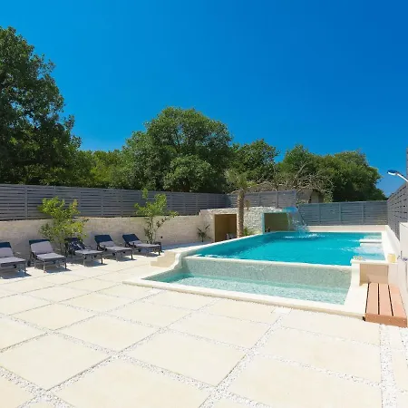 La By Interhome Villa Pula