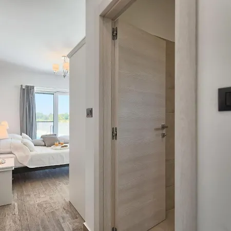 La By Interhome *