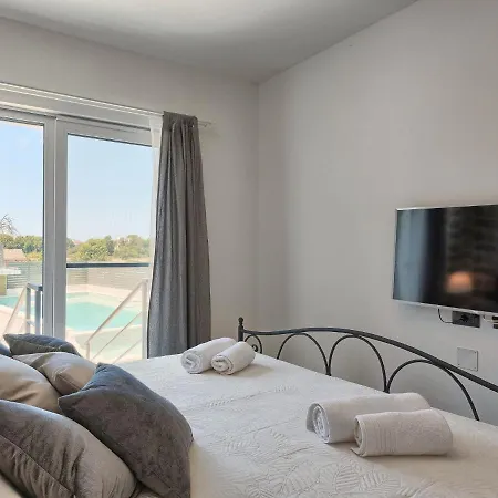 La By Interhome * Pula