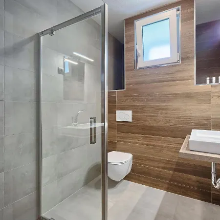 La By Interhome
