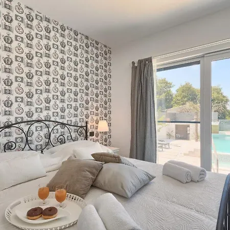 La By Interhome Villa Pula