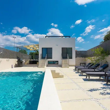 La By Interhome * Pula