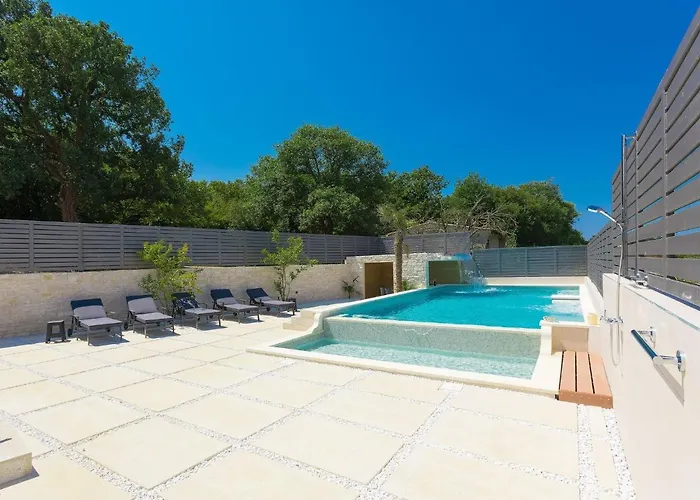 La By Interhome Vila Pula