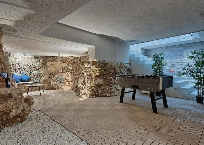 La By Interhome Vila